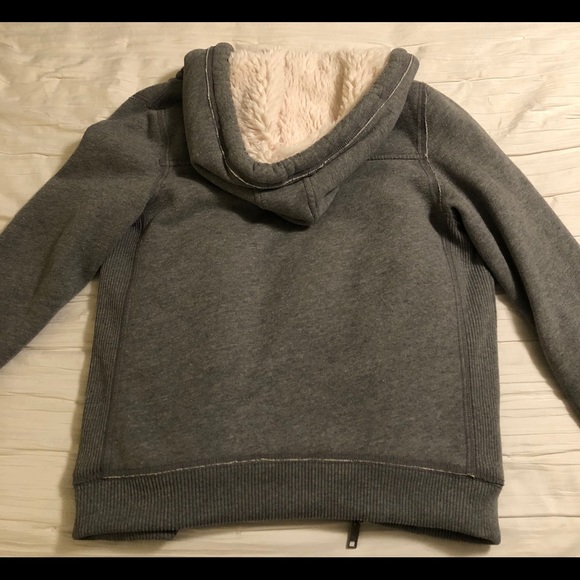 Abercrombie & Fitch sweater - Picture 3 of 5